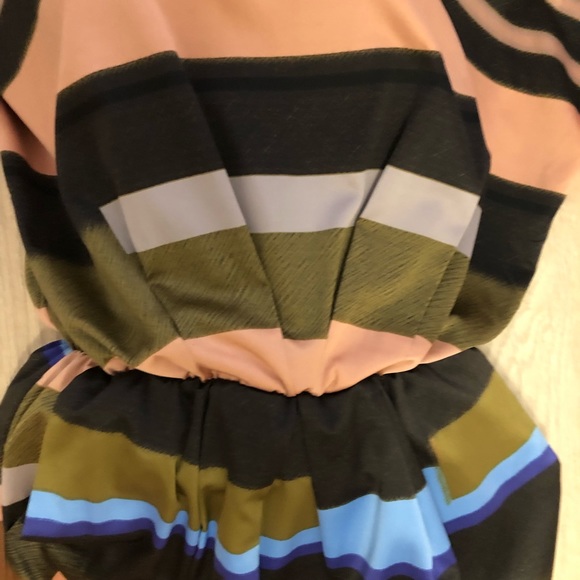 Like New Beautiful Love Moschino Dress - Picture 4 of 9